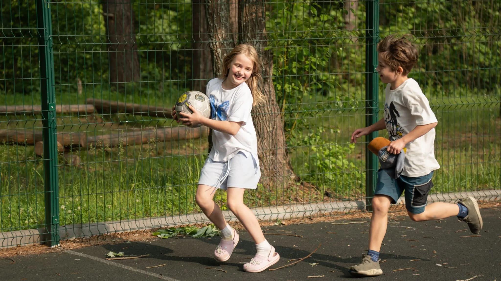 Играть в командные игры