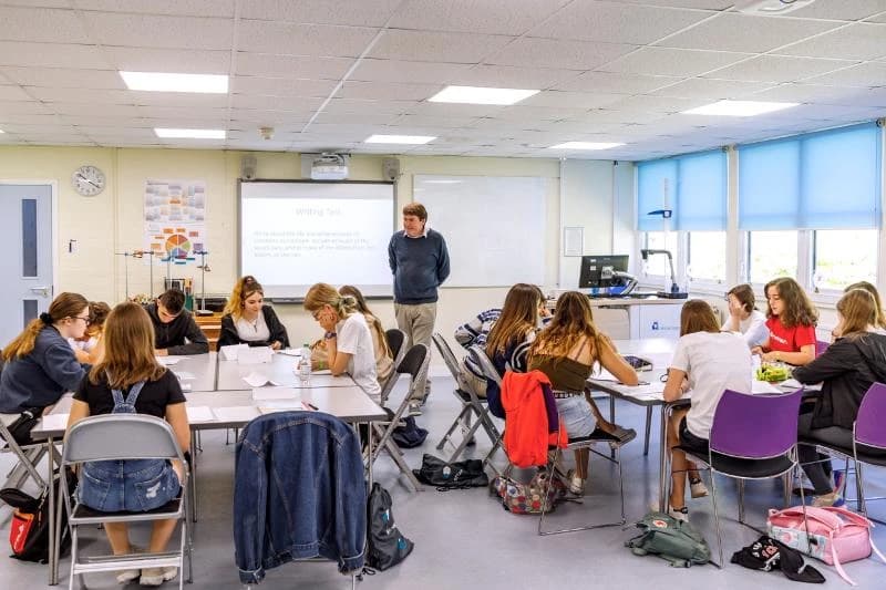 Изучать английский с носителями