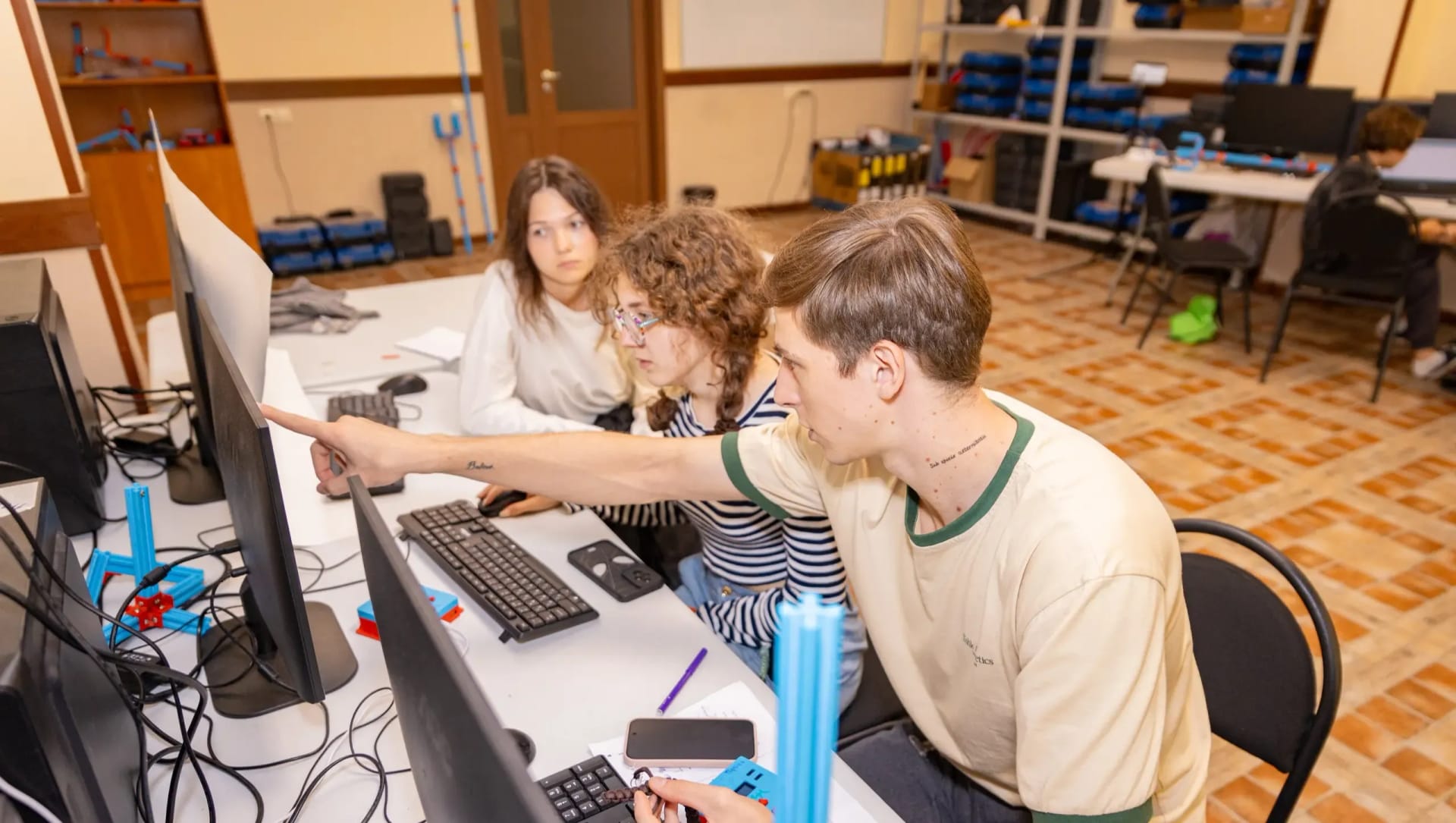 Преподаватели
