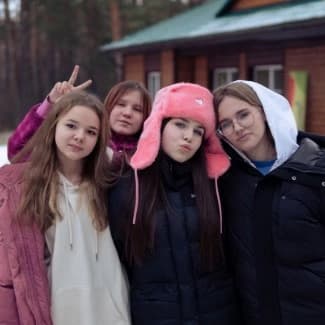 Лагерь видеоблогеров Зимний лагерь видеоблогеров в Изумруде
